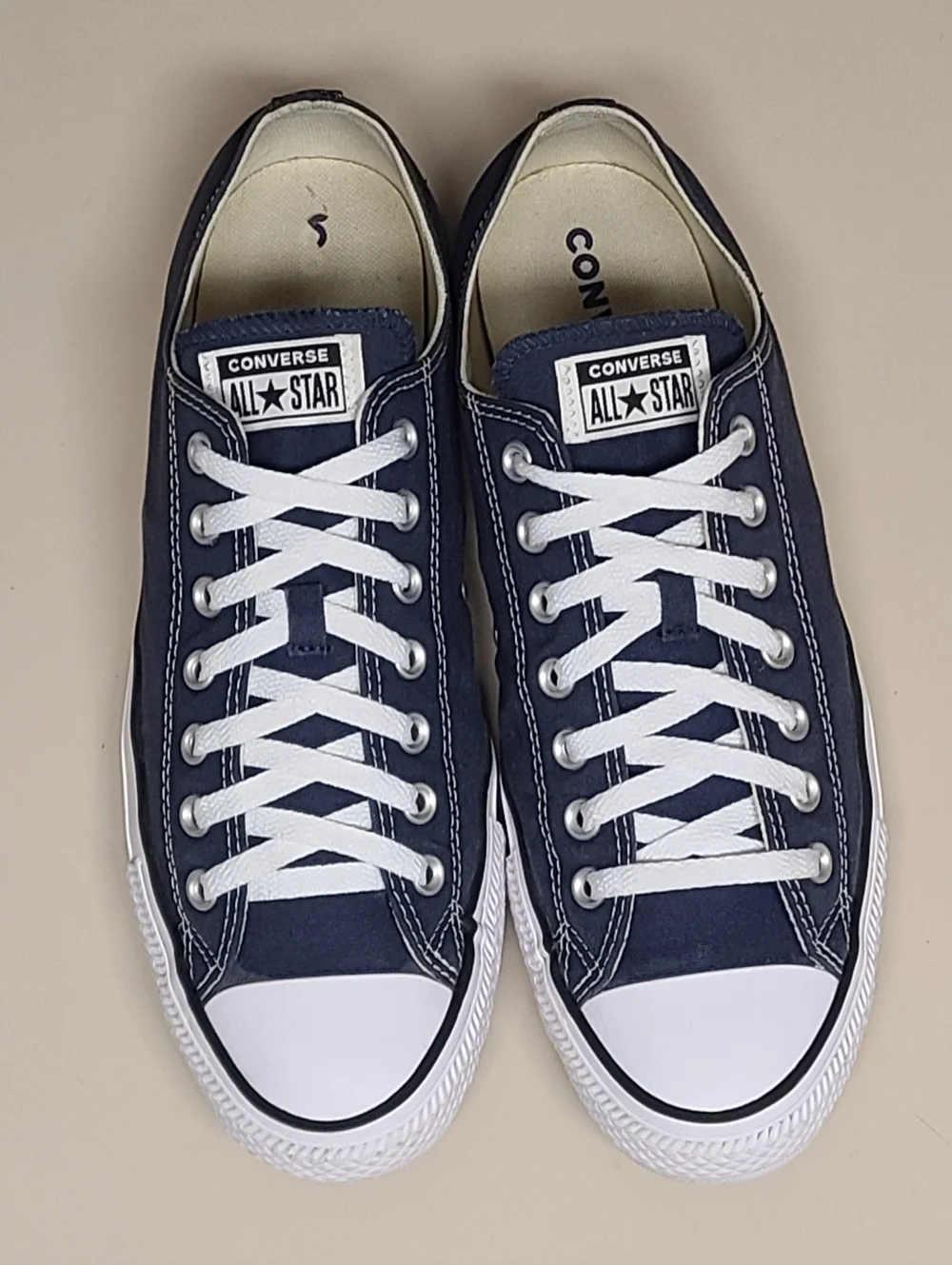 Converse Chuck Taylor All Star low top sneakers size 11 - Picture 4 of 9